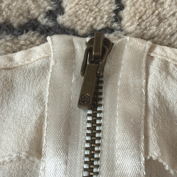 Tory Burch Silk Ruffle Shirt Size 12 - Picture 4 of 7